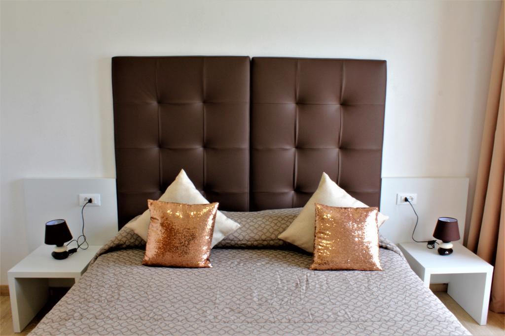 Villa Arianna Panoramic Apartments มัลเชซิเน ภายนอก รูปภาพ