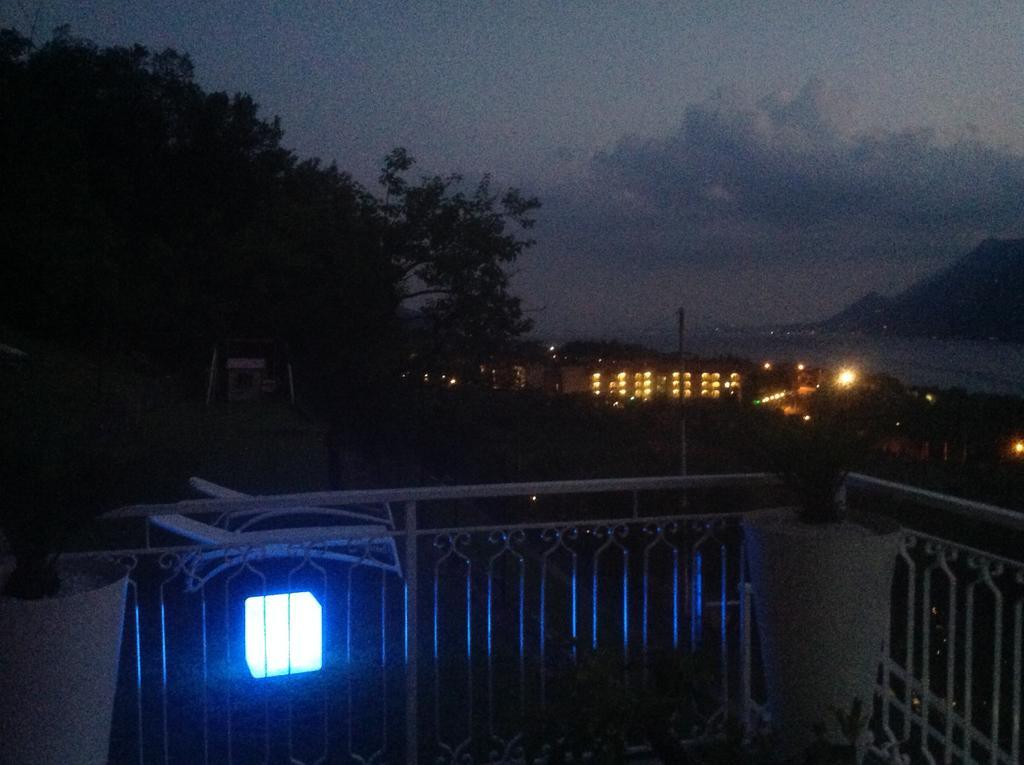Villa Arianna Panoramic Apartments มัลเชซิเน ภายนอก รูปภาพ