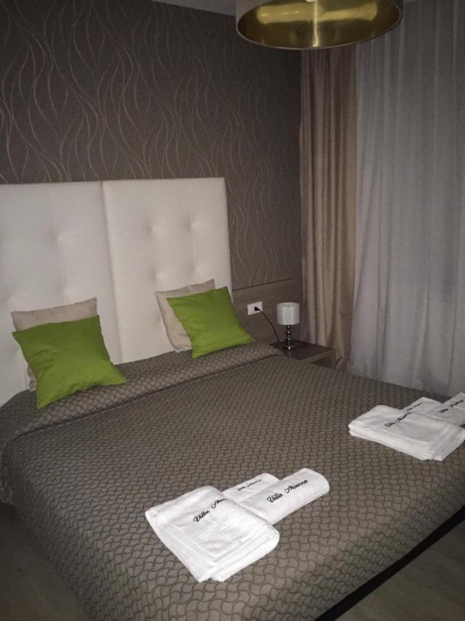 Villa Arianna Panoramic Apartments มัลเชซิเน ภายนอก รูปภาพ